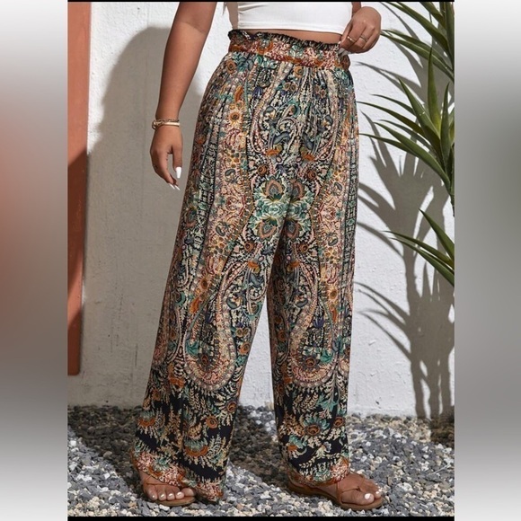 SHEIN VCAY CURVE Allover Print Paperbag Waist Pants SIZE 2X EUC - Picture 2 of 7